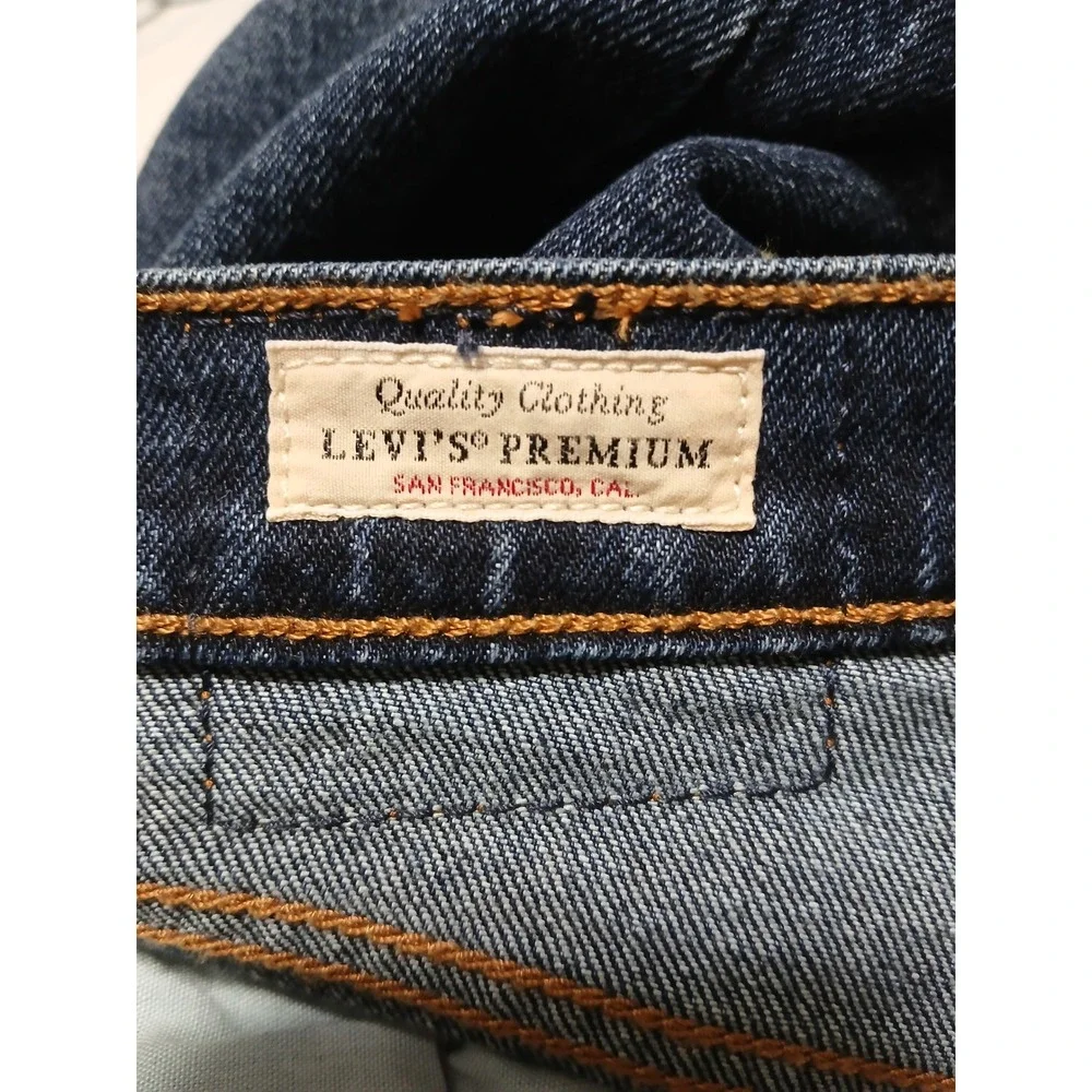 Levis 501 Original Fit Jeans Womens 25x30 Dark Wash Straight Leg 12501-0554